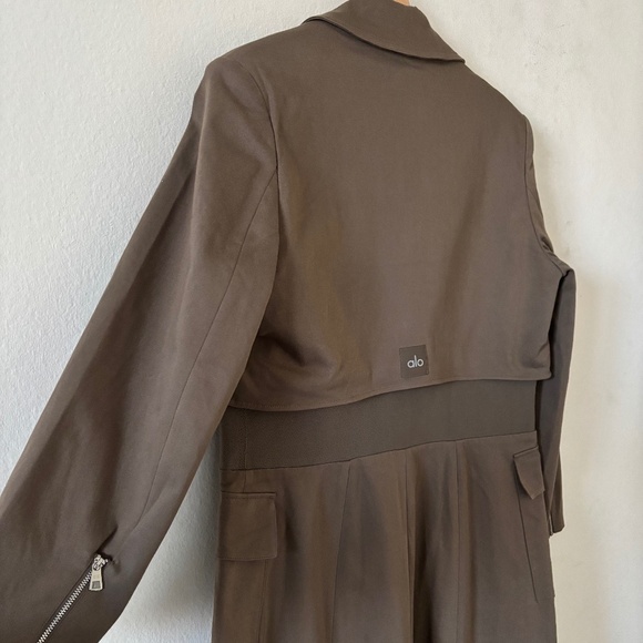 Alo Women’s FORMATION TRENCH COAT Olive Tree Size Medium - Picture 4 of 16
